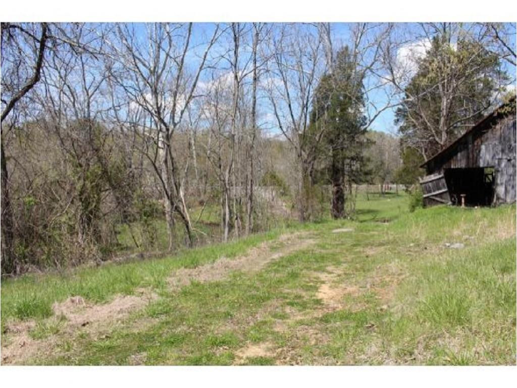 983 Fall Creek Road Kingsport, TN 37617 - Photo 11 of 36 Photo 10