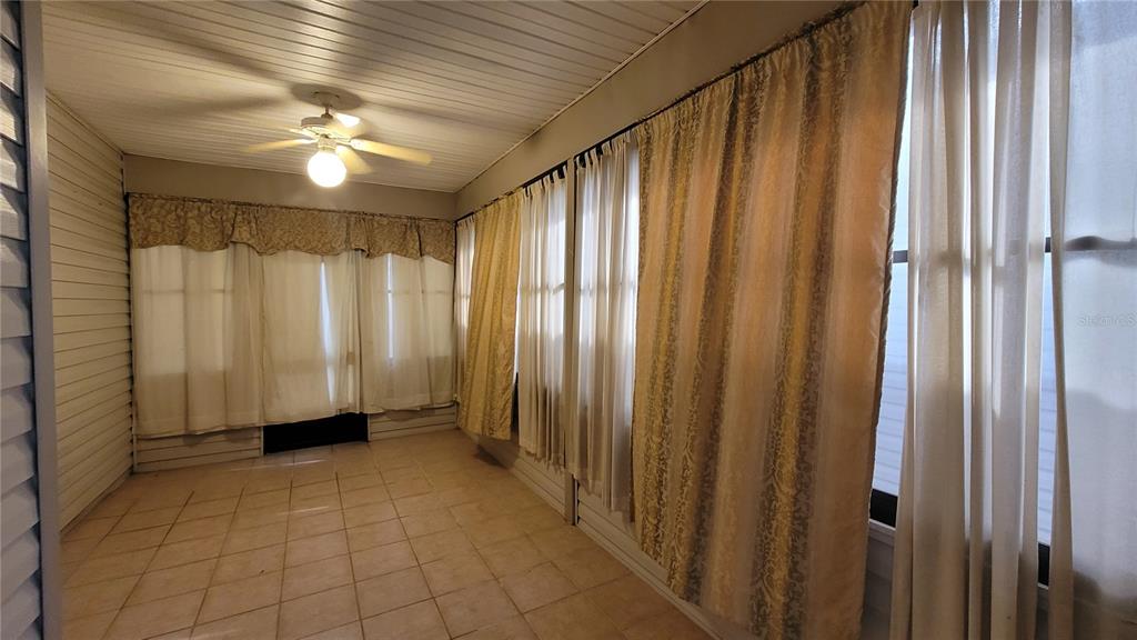 4926 Northwest 78 Road Gainesville, FL 32653 - Photo 7 of 18 a view of a room with a mirror