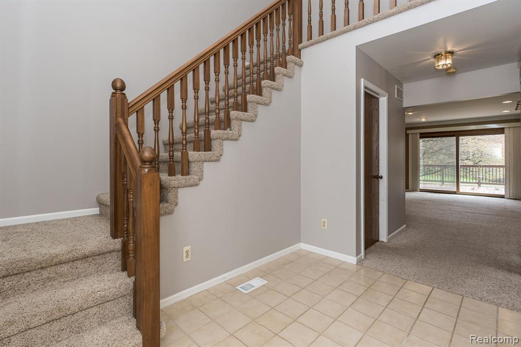 1643 Hillside Lane Rochester Hills, MI 48307 - Photo 10 of 48