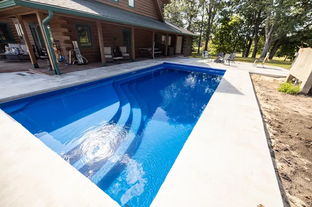 $1,500,000 | 4108 North 100 West, Rochester, IN 46975