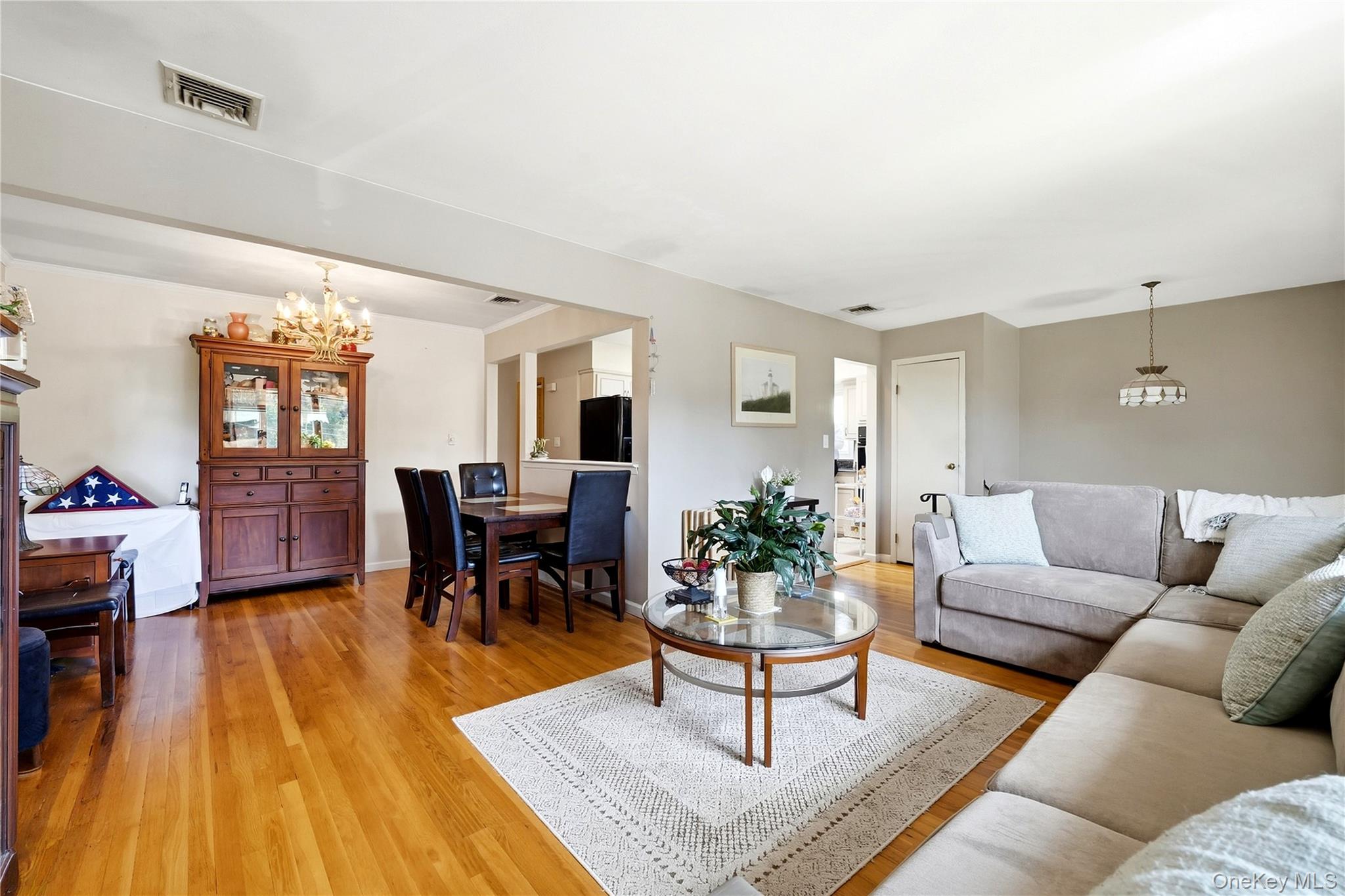 29 Suffolk Road, Unit A Massapequa, NY 11758 - Photo 6 of 32 Gallery Image 6