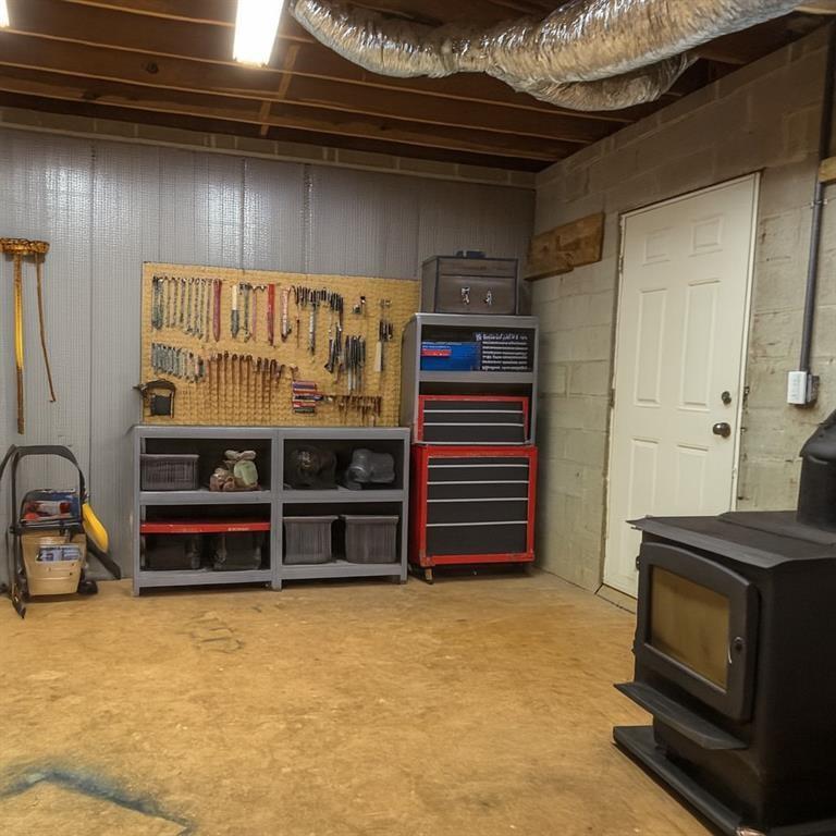 31 Pine Road Dahlonega, GA 30533 - Photo 23 of 32 a view of walk in closet