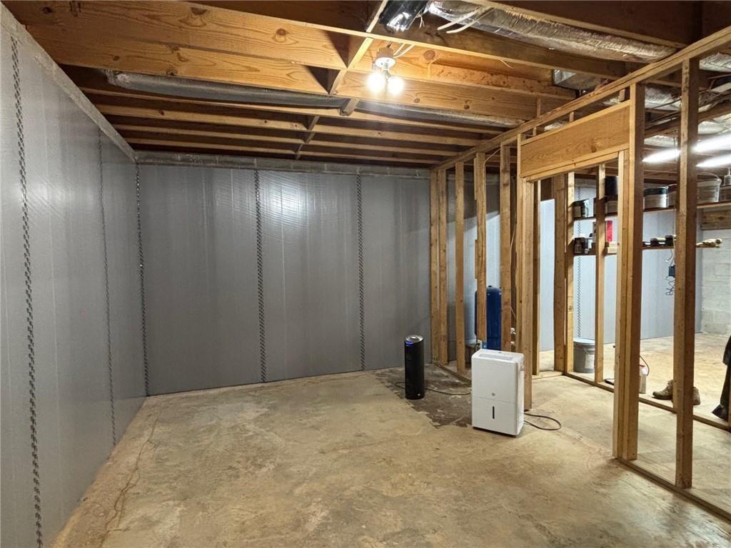 31 Pine Road Dahlonega, GA 30533 - Photo 24 of 32 a view of an empty room