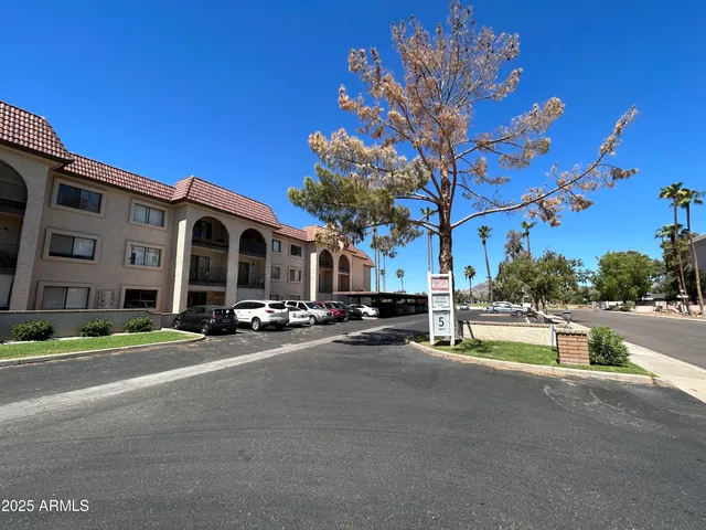 $895 | 3033 East Devonshire Avenue, Unit 3008, Phoenix, AZ 85016