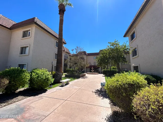$895 | 3033 East Devonshire Avenue, Unit 3008, Phoenix, AZ 85016