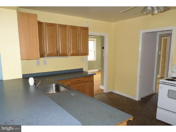 2615 Radcliffe Road Broomall, PA 19008 - Photo 5 of 22 Gallery Image 5