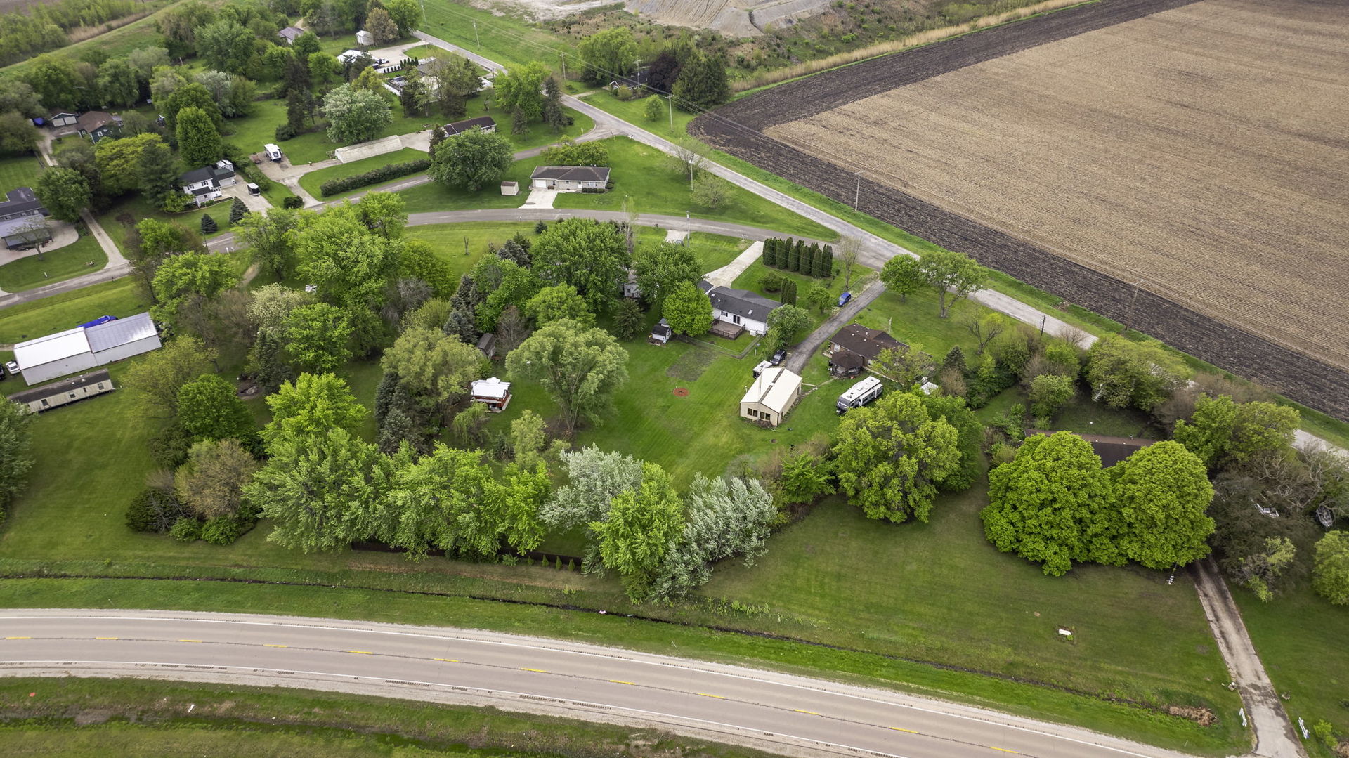 2910 East 11th Road Ottawa, IL 61350 - Photo 33 of 37