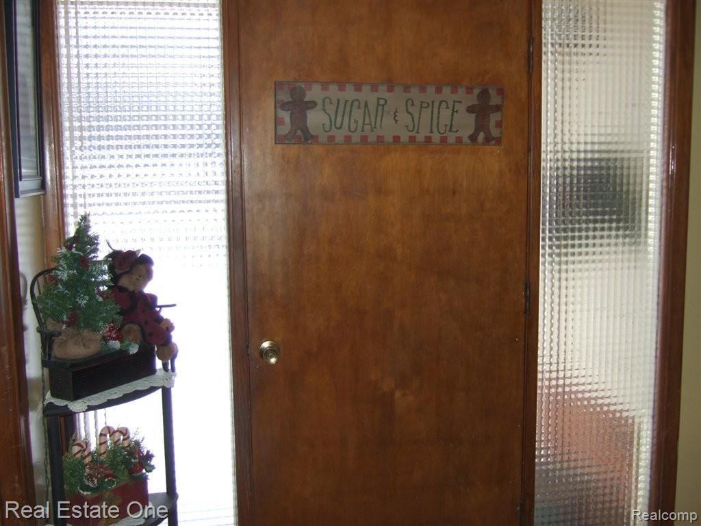 2377 Oklahoma Avenue Rochester, MI 48309 - Photo 11 of 15 front entrance.JPG