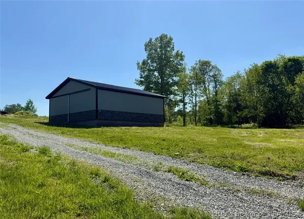 $80,000 | 5822 New Washington-beth Road, New Washington, IN 47147