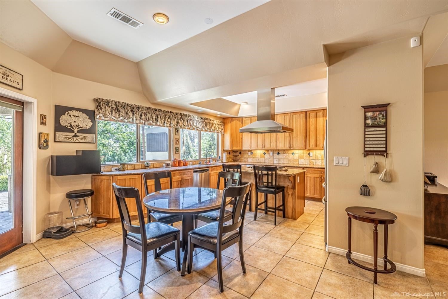30010 North Lower Valley Road Tehachapi, CA 93561 - Photo 8 of 43 Gallery Image 8