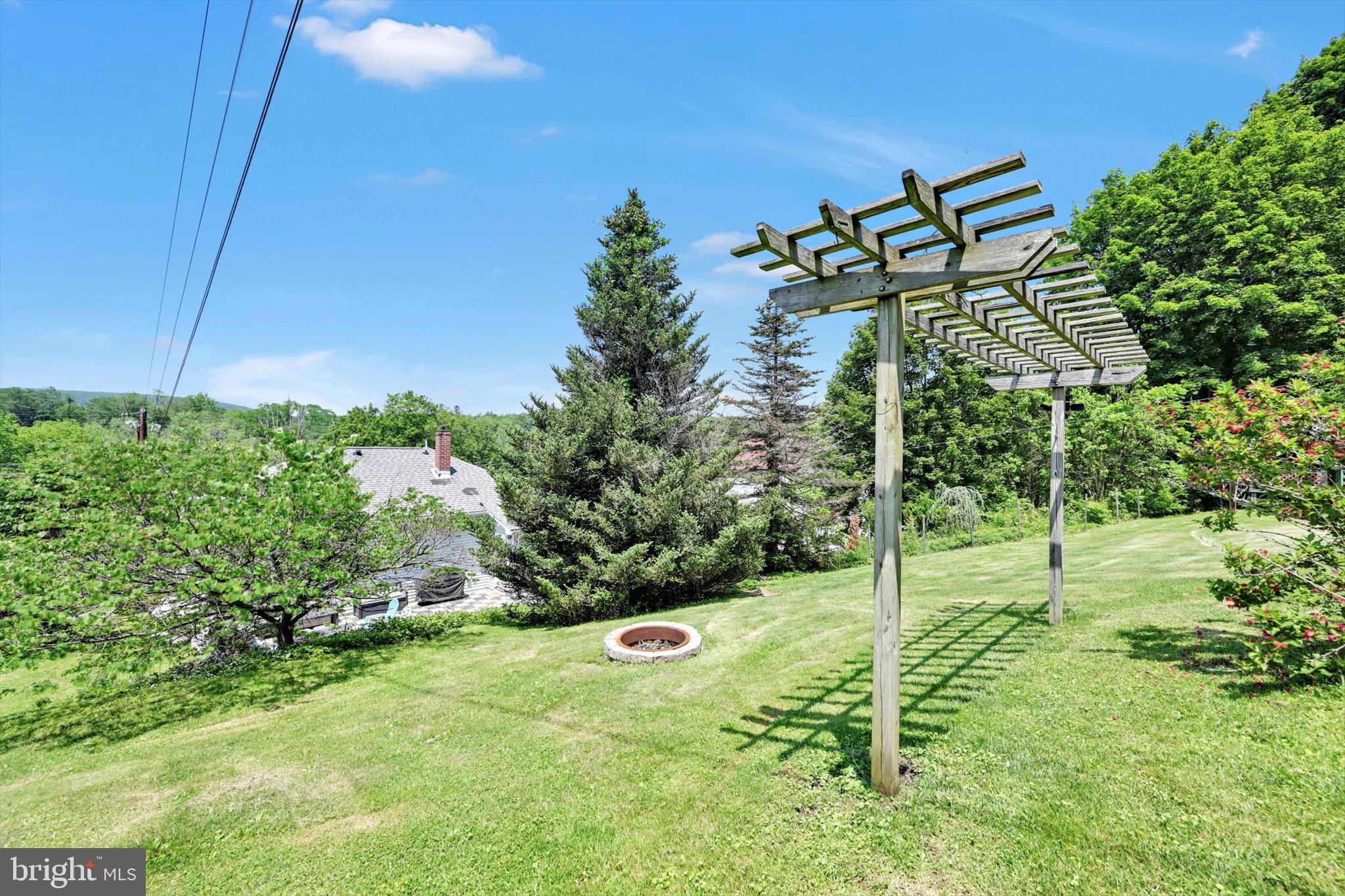 1 Golf Road Barnesville, PA 18214 - Photo 8 of 11 Gallery Image 8
