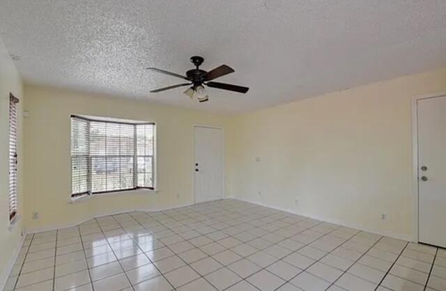 5724 Boynton Cove Way Boynton Beach, FL 33437 - Photo 4 of 16 living room