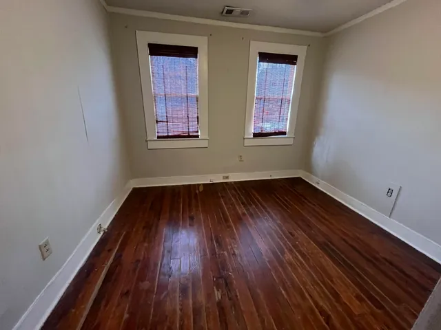 $2,400 | 160 Coming Street, Charleston, SC 29403