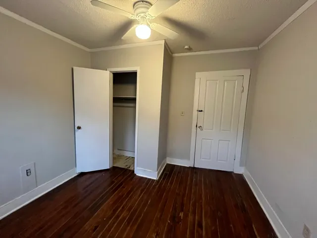 $2,400 | 160 Coming Street, Charleston, SC 29403