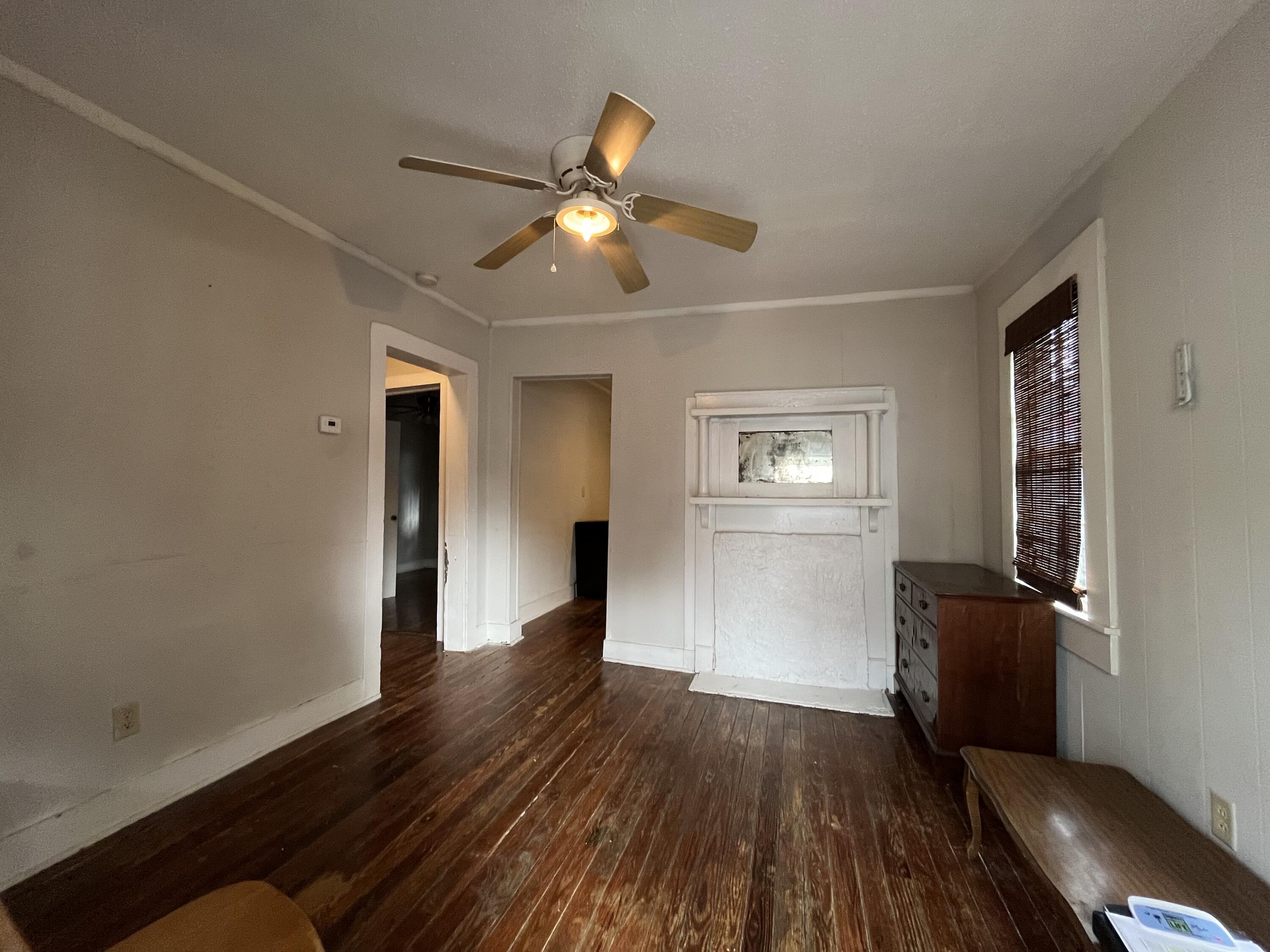 160 Coming Street Charleston, SC 29403 - Photo 5 of 16 IMG_9256