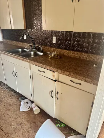 a bed room with a bed