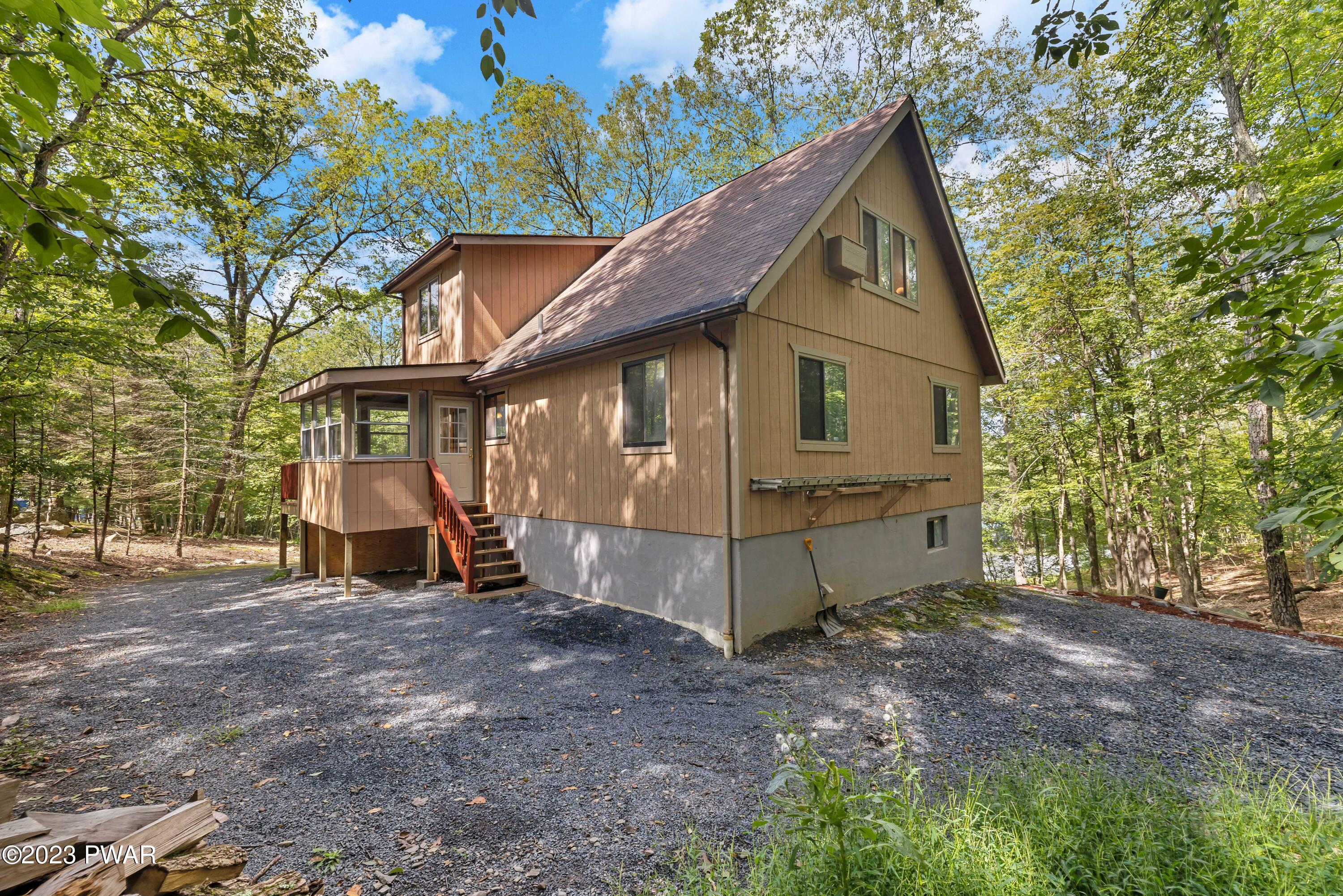 6183 Decker Road Bushkill, PA 18324 - Photo 4 of 33