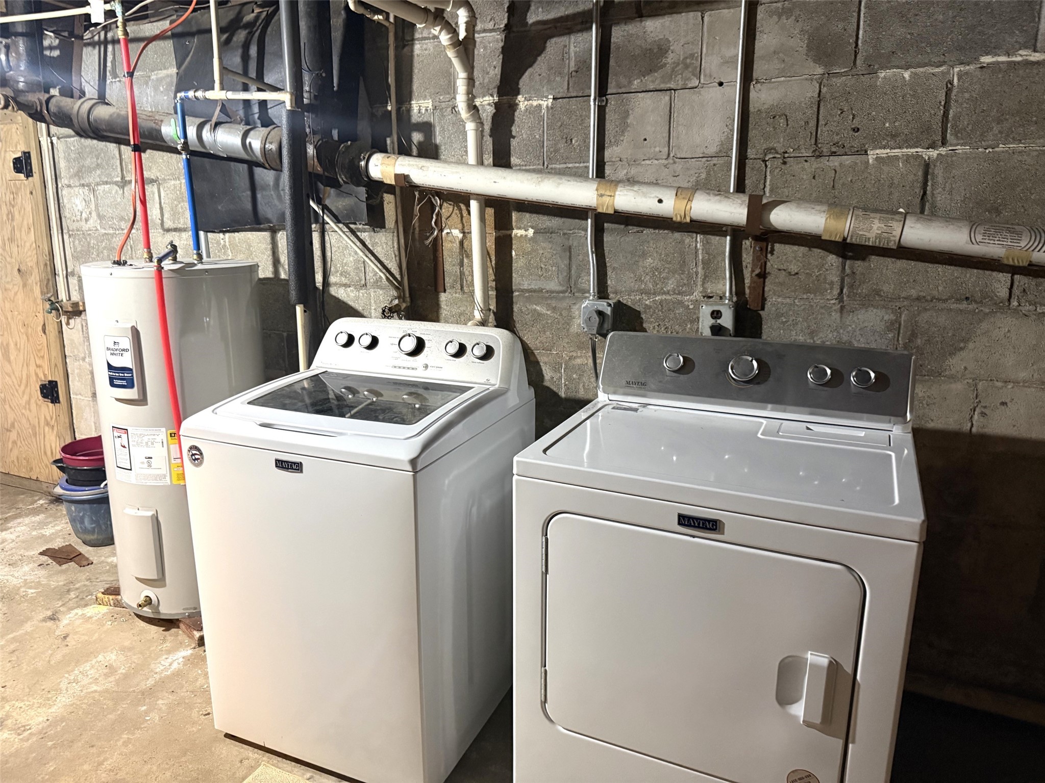 6750 West Ridge Road Fairview, PA 16415 - Photo 25 of 50 Washer and Dryer Included