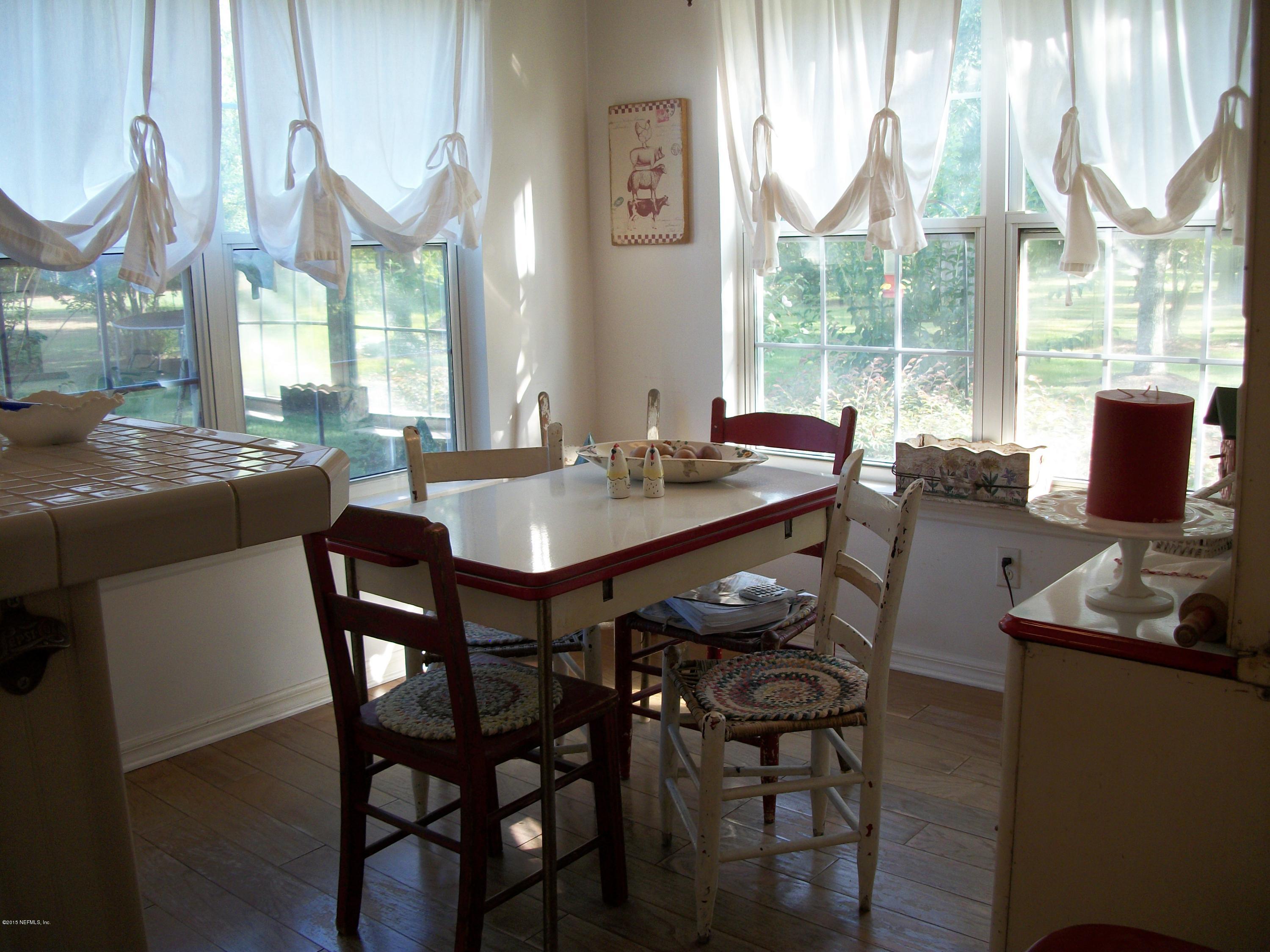 8218 Plantation Road Macclenny, FL 32063 - Photo 17 of 37 BREAKFAST NOOK