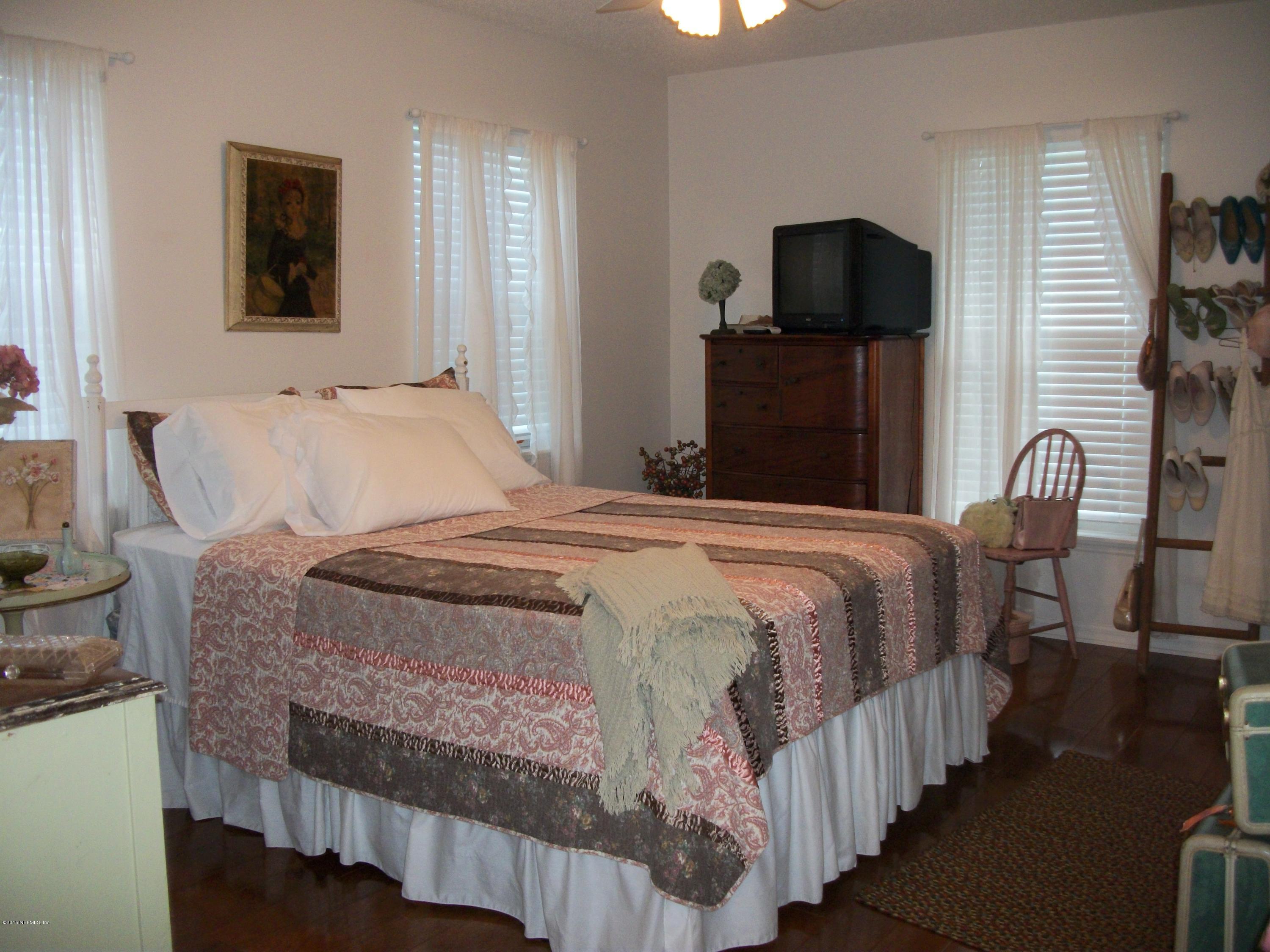 8218 Plantation Road Macclenny, FL 32063 - Photo 21 of 37 MASTER BEDROOM