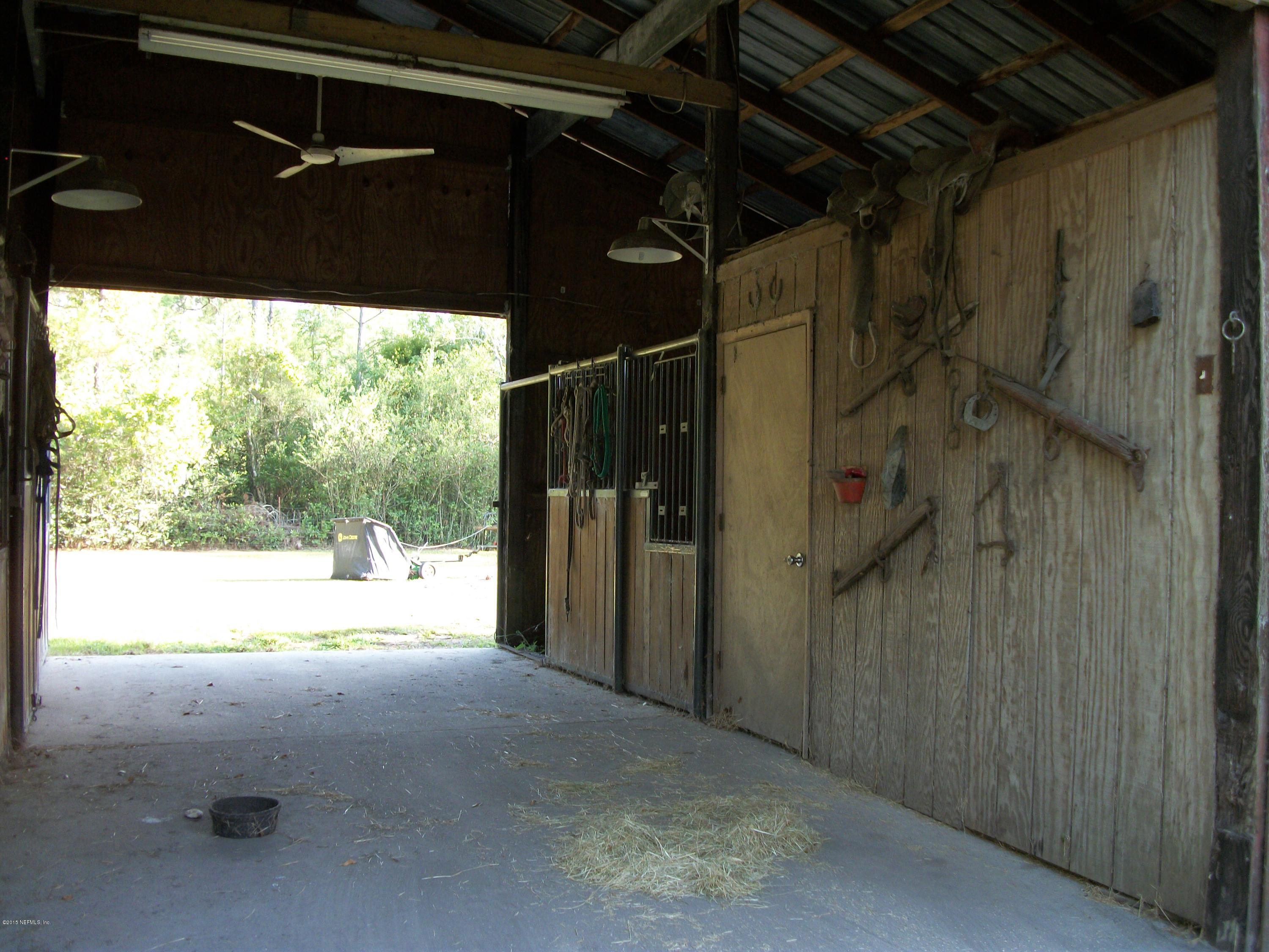 8218 Plantation Road Macclenny, FL 32063 - Photo 30 of 37 STALL AND TACK ROOM