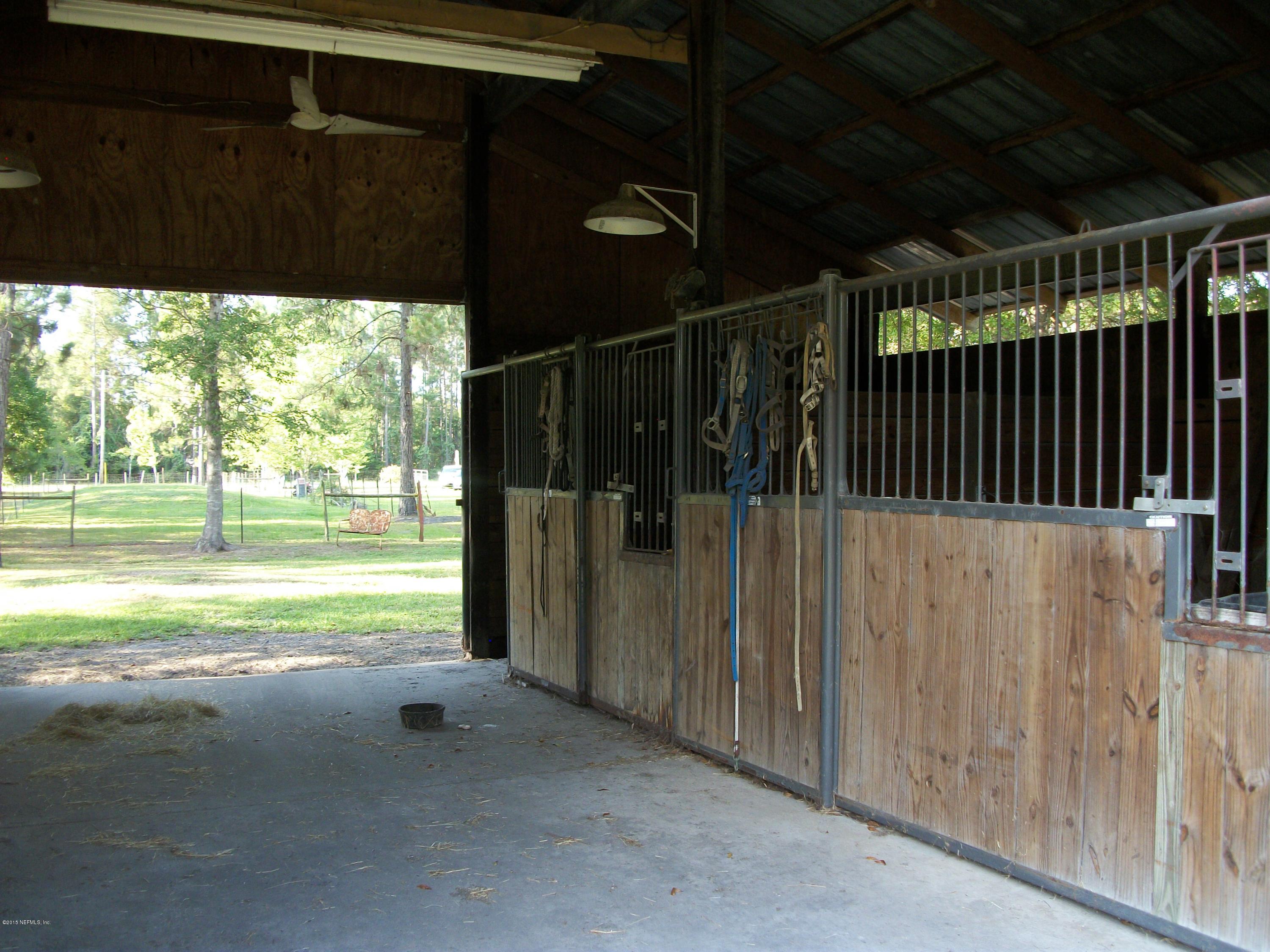 8218 Plantation Road Macclenny, FL 32063 - Photo 31 of 37 STALLS