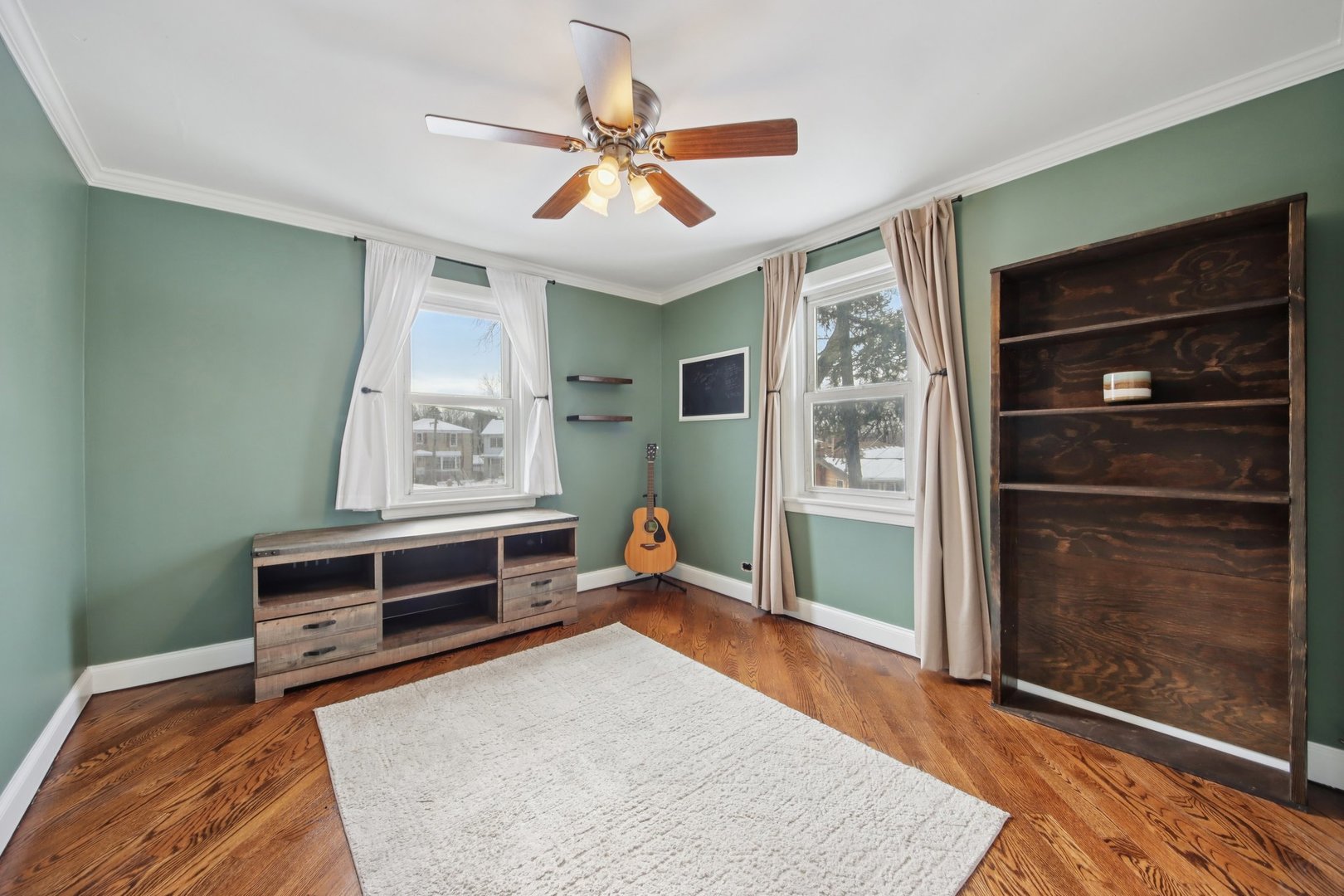 8646 Harms Road Skokie, IL 60077 - Photo 12 of 22