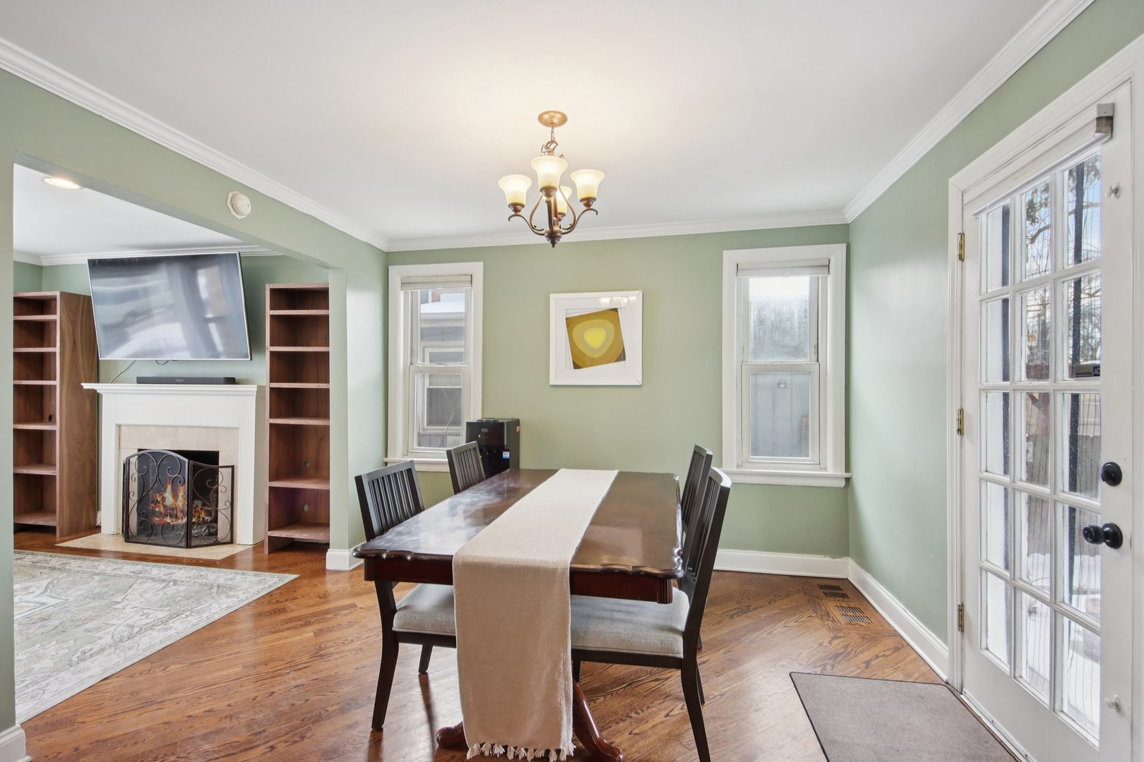 8646 Harms Road Skokie, IL 60077 - Photo 3 of 22