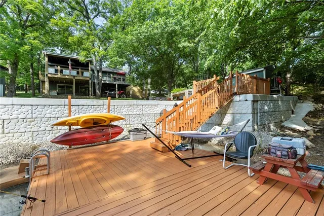 $480,000 | 321 West Sugar Lake Drive, Mound City, KS 66056