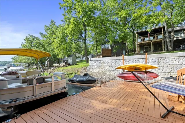 $480,000 | 321 West Sugar Lake Drive, Mound City, KS 66056