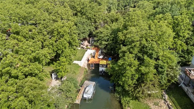 $480,000 | 321 West Sugar Lake Drive, Mound City, KS 66056