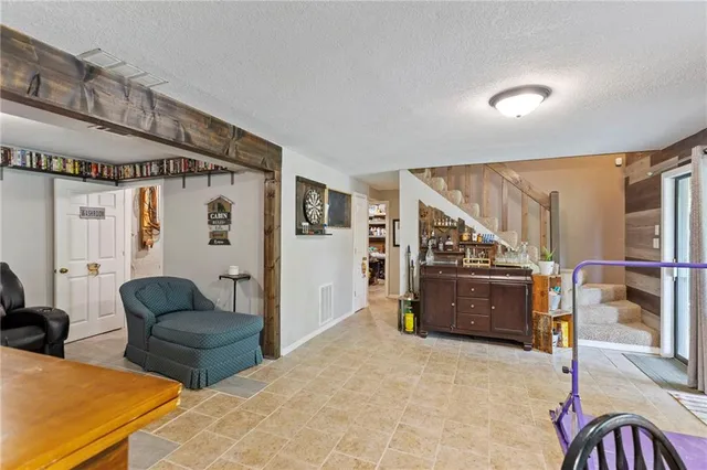 $480,000 | 321 West Sugar Lake Drive, Mound City, KS 66056