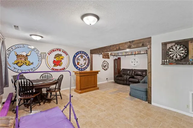 $480,000 | 321 West Sugar Lake Drive, Mound City, KS 66056