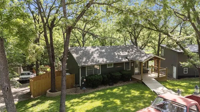 $480,000 | 321 West Sugar Lake Drive, Mound City, KS 66056