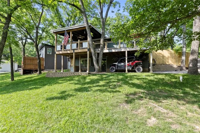 $480,000 | 321 West Sugar Lake Drive, Mound City, KS 66056