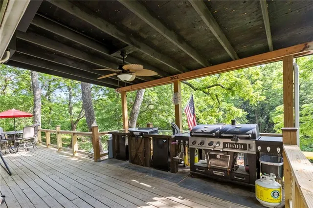 $480,000 | 321 West Sugar Lake Drive, Mound City, KS 66056