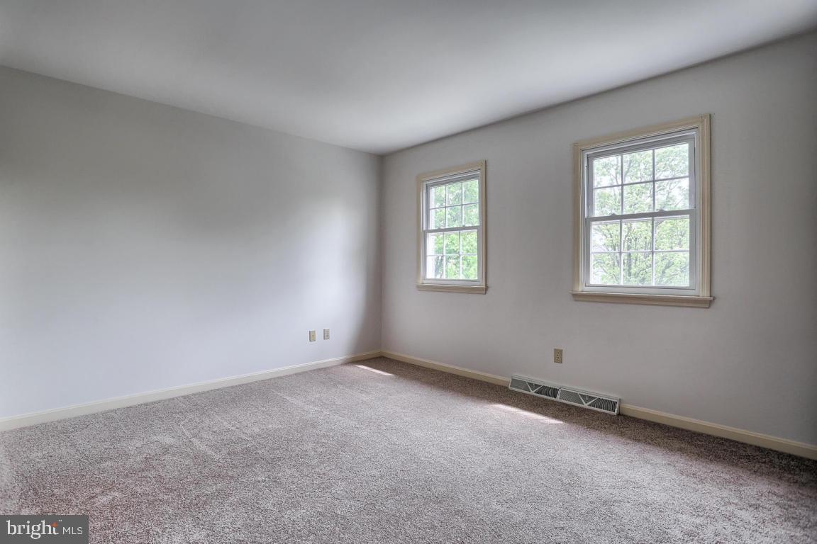 28 Laurie Lane Lititz, PA 17543 - Photo 11 of 19 Gallery Image 11