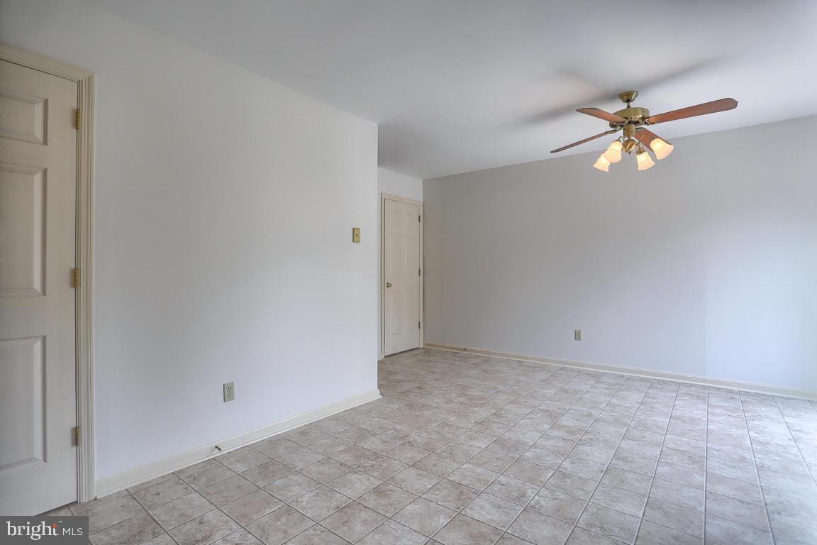 28 Laurie Lane Lititz, PA 17543 - Photo 8 of 19 Gallery Image 8