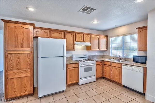 $1,650 | 3327 Erva Street, Unit 204, Las Vegas, NV 89117