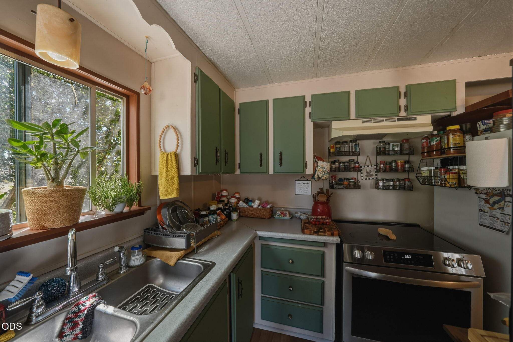 67050 Gist Road Bend, OR 97703 - Photo 6 of 58 Gallery Image 6