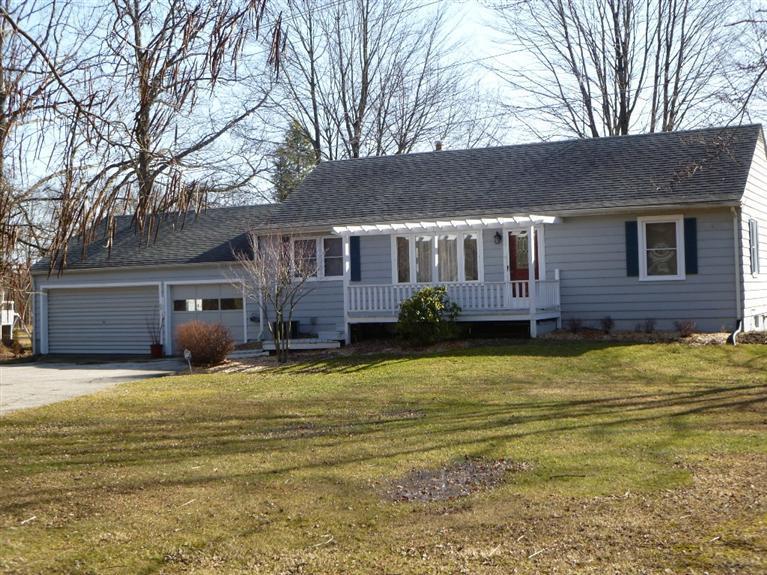 11356 Maudlin Road New Buffalo, MI 49117 - Photo 1 of 15 Primary Photo