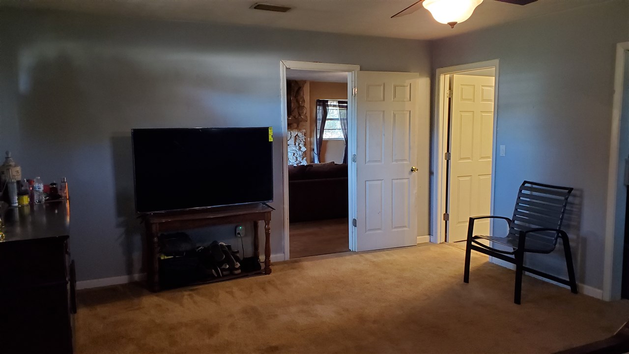 2412 Oxford Road Tallahassee, FL 32304 - Photo 11 of 24