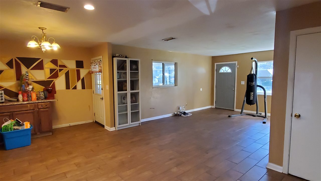 2412 Oxford Road Tallahassee, FL 32304 - Photo 18 of 24