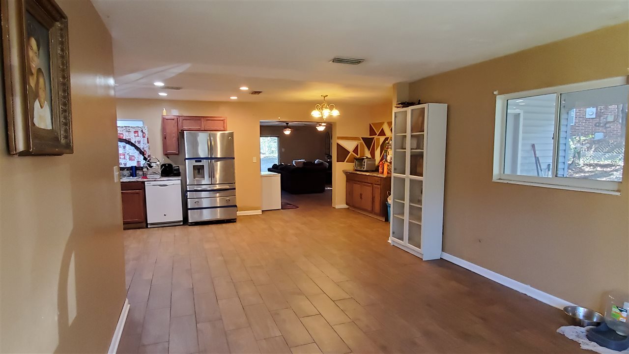 2412 Oxford Road Tallahassee, FL 32304 - Photo 20 of 24