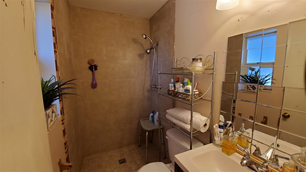 2412 Oxford Road Tallahassee, FL 32304 - Photo 2 of 24