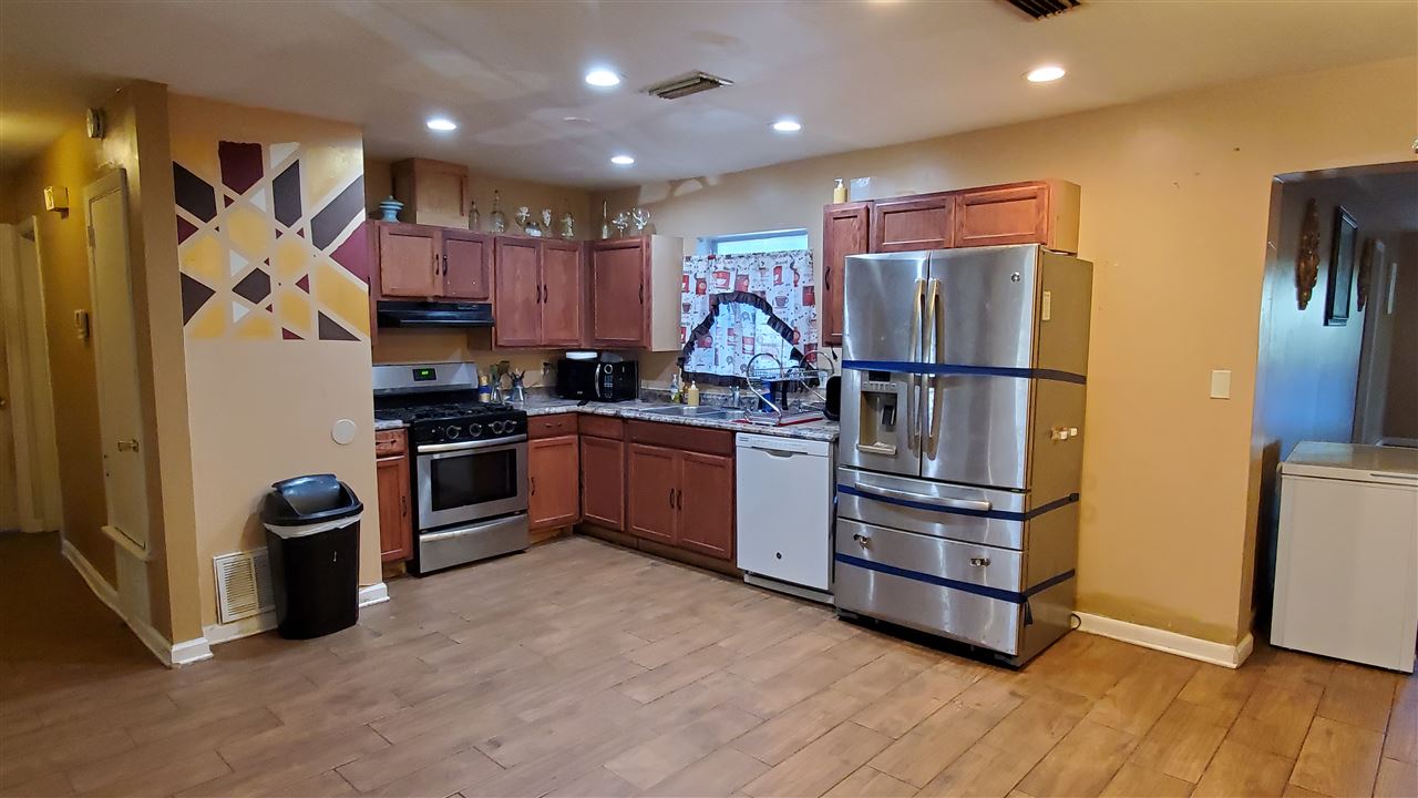2412 Oxford Road Tallahassee, FL 32304 - Photo 21 of 24