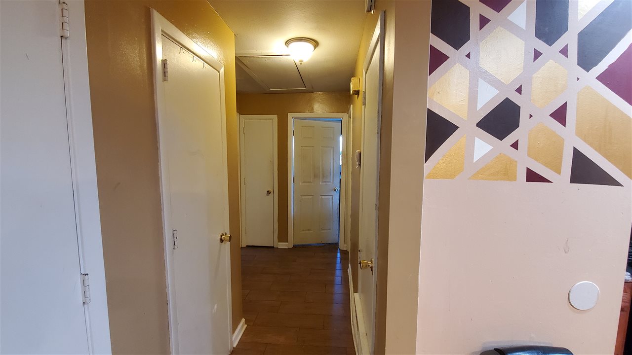 2412 Oxford Road Tallahassee, FL 32304 - Photo 9 of 24