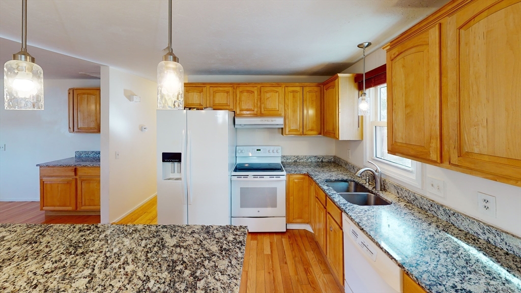 32 Boston Avenue Worcester, MA 01604 - Photo 7 of 26 Gallery Image 7