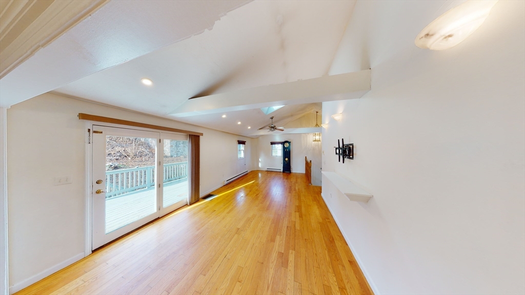 32 Boston Avenue Worcester, MA 01604 - Photo 9 of 26 Gallery Image 9