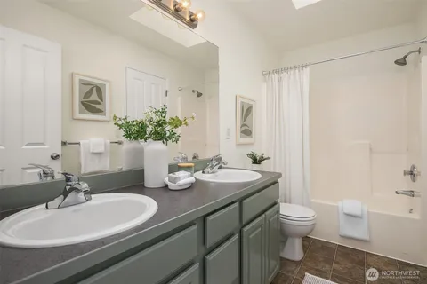 $795,000 | 3932 South Lucile Street, Seattle, WA 98118